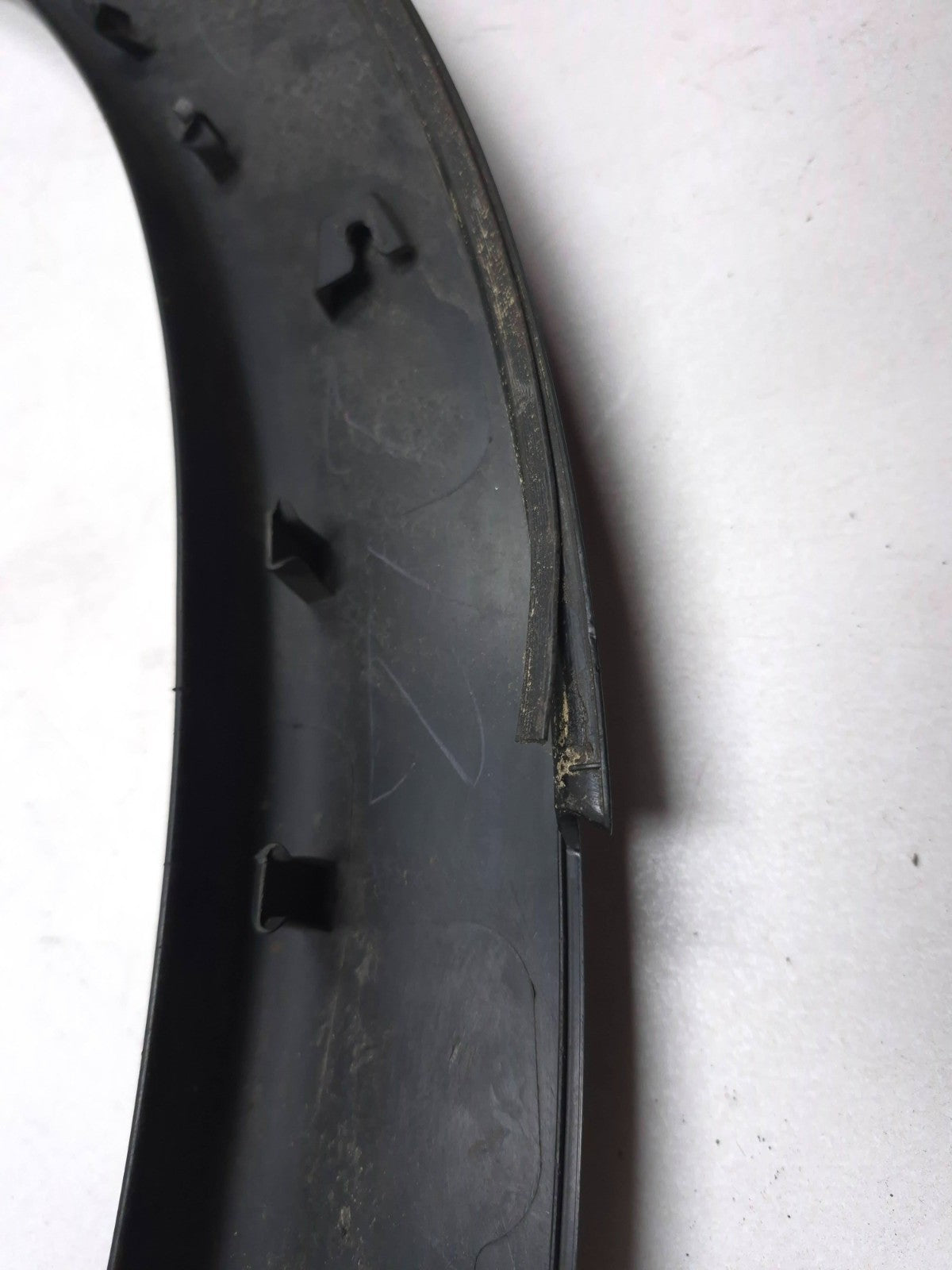 2015 Nissan Juke Rear Fender Wheel Arch Molding Trim Pair OEM