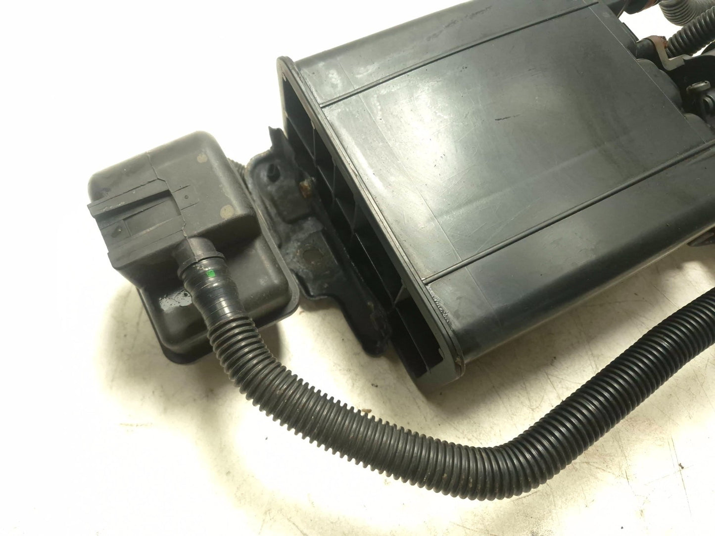 2007 Toyota Corolla Fuel Vapor Canister 77740-02130 OEM