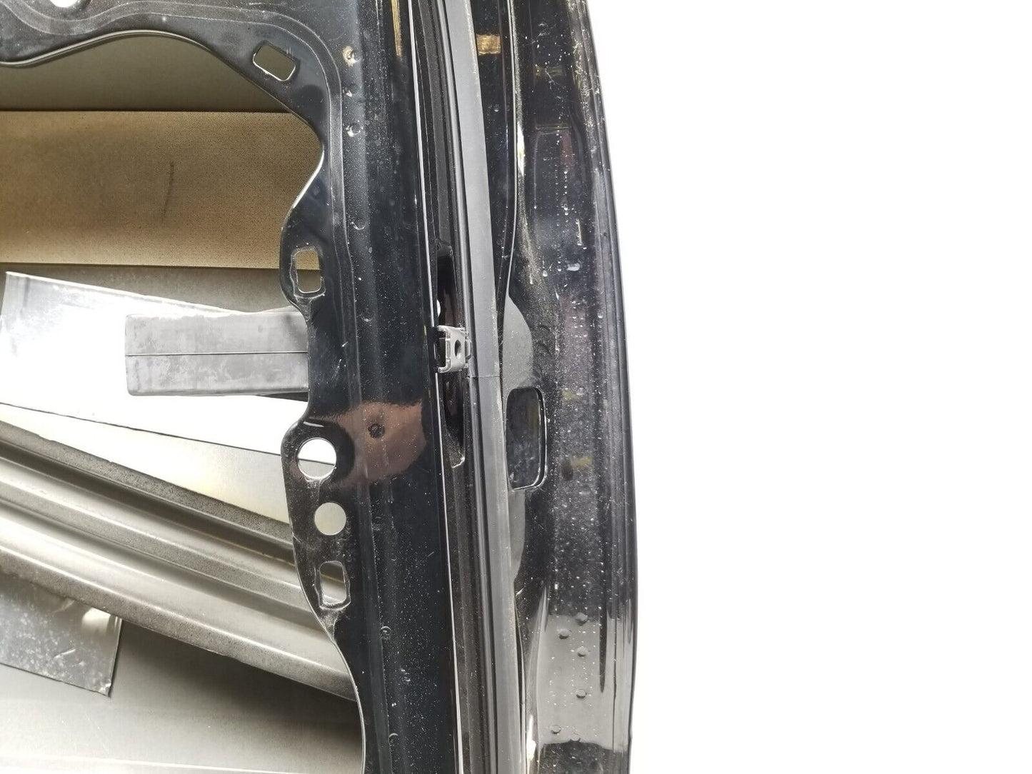 12-18 Porsche Cayenne Rear Driver Door Left Shell ( Paint: A1a1 ) OEM ✅
