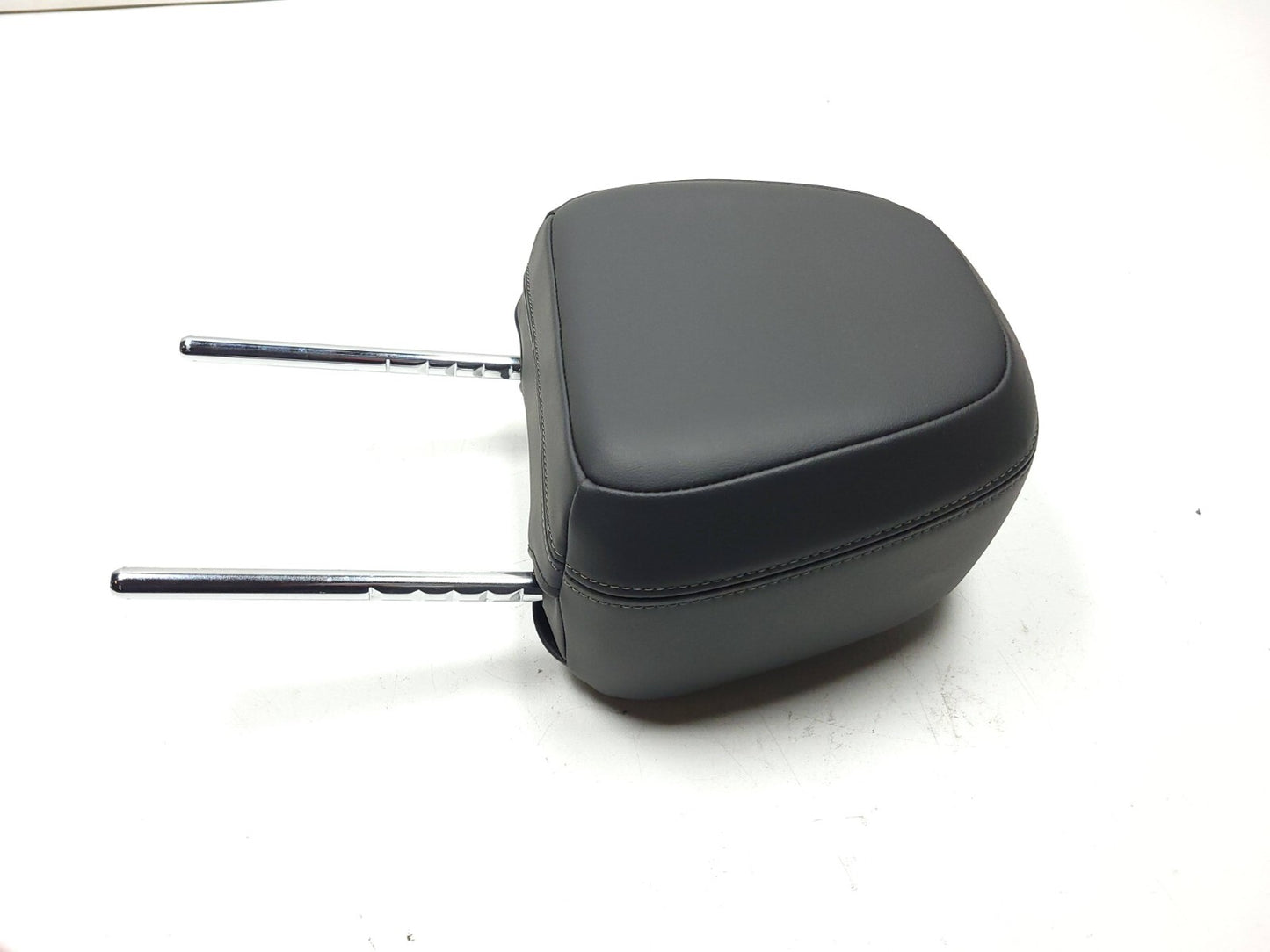 2017 - 2022 Buick Encore Front Seat Headrest Passenger Side Right OEM