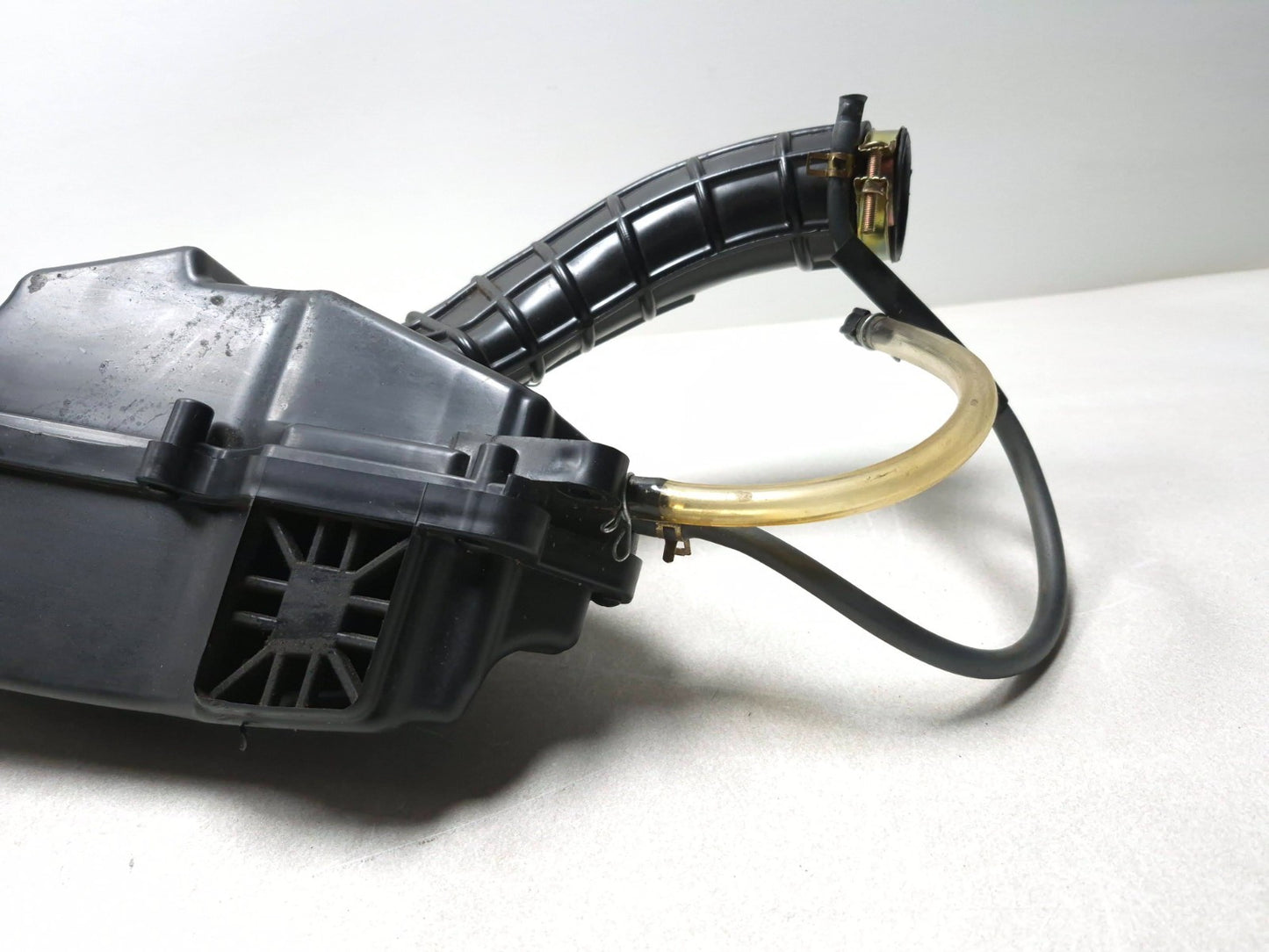 2023 Qianxin Fy200t  Air Box Cleaner Filter Housing OEM