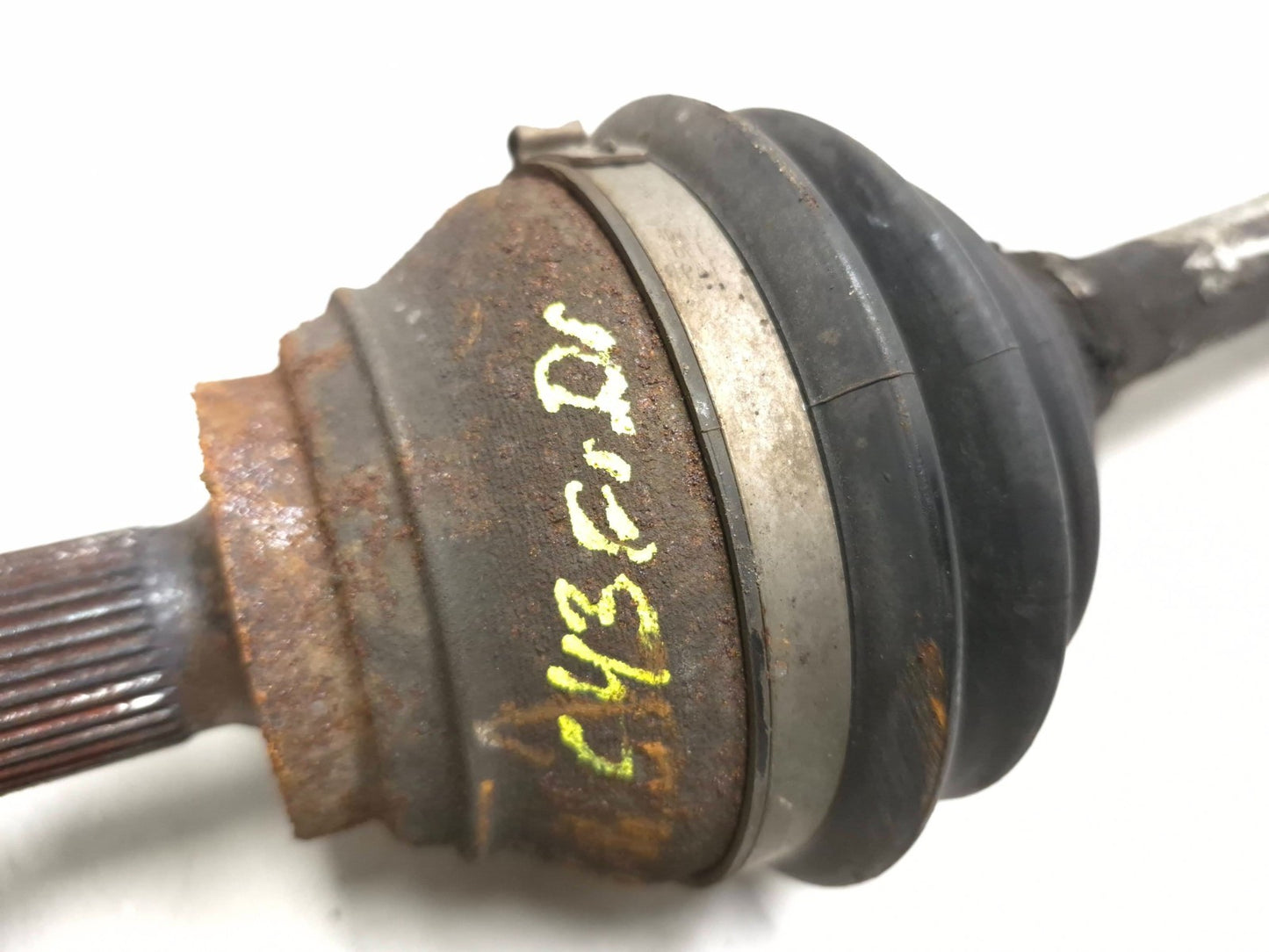 2011 Volkswagen Tiguan Front Wheel Axle Drive Shaft Left Driver Side OEM
