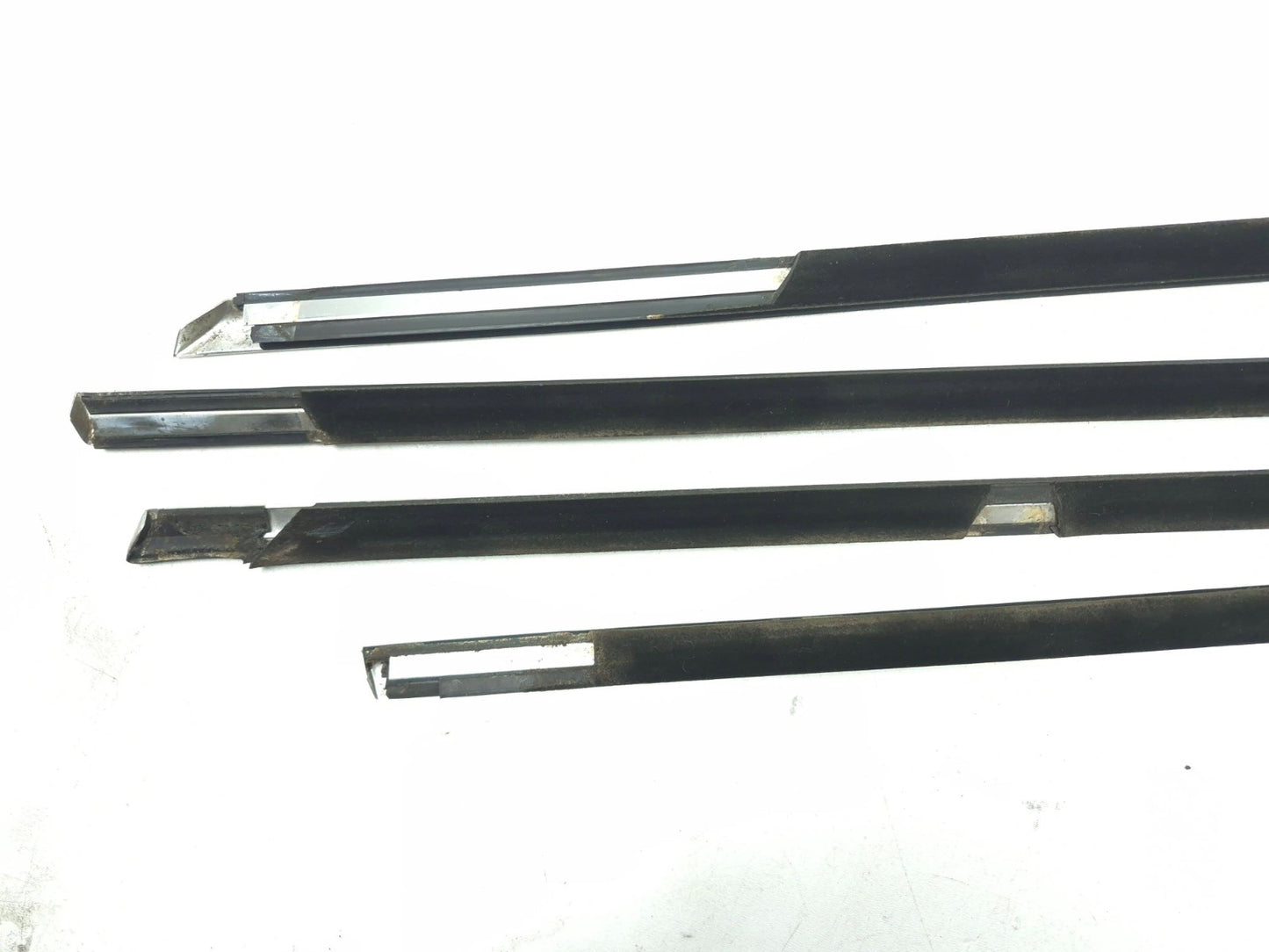 2011 BMW 750li Door Window Belt Seal Molding 4pcs Oem✅