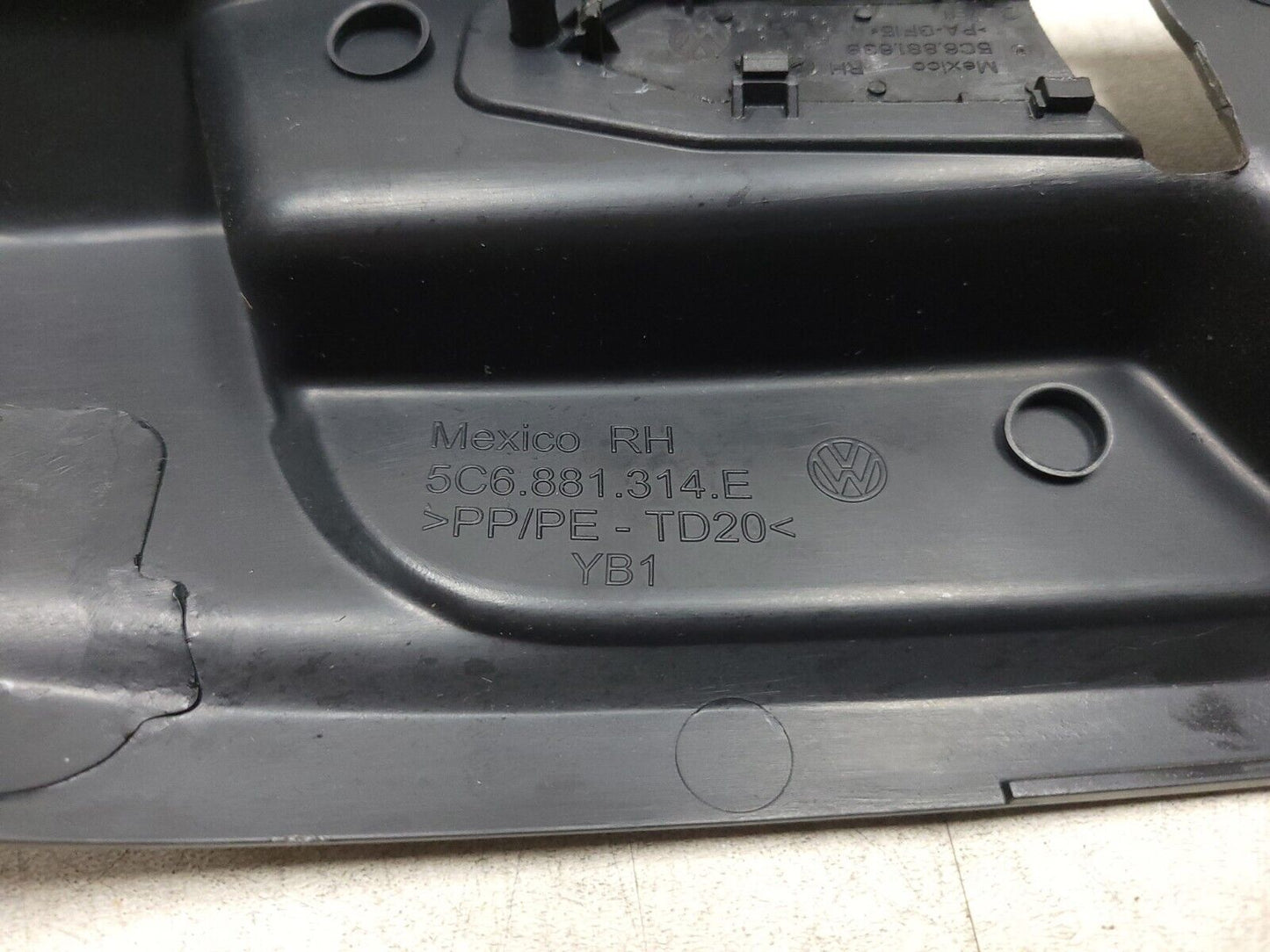 2015 - 2018 Volkswagen Jetta Front Seat Side Cover Trim Passenger Right 4pcs OEM