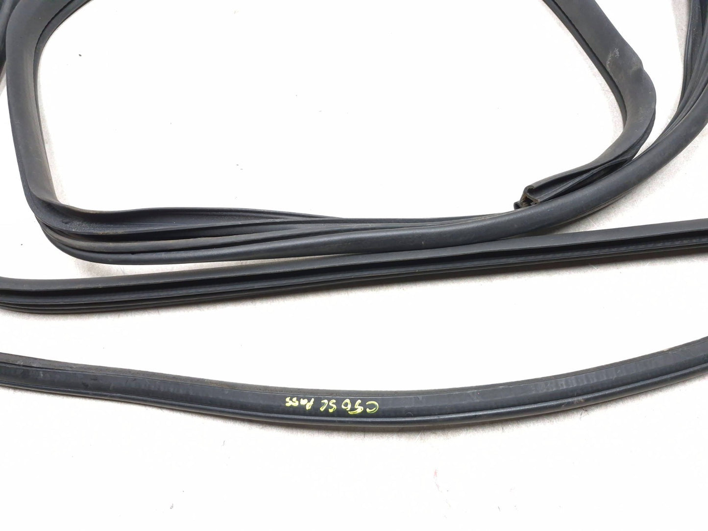 2013 Dodge Grand Caravan Rear Door Weatherstrip Seal Right Passenger Side Oem✅