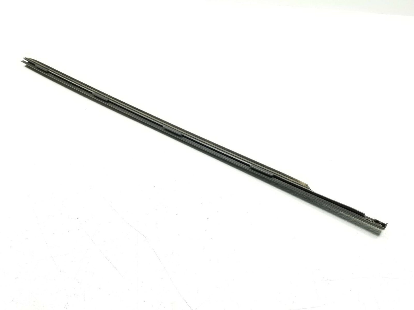 14-17 Fiat 500l Door Window Belt Seal Molding Front Passenger Right Side OEM