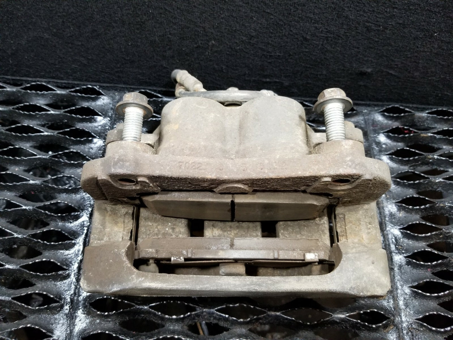 2007 Infiniti QX56 Brake Caliper Front Passenger Side Right OEM