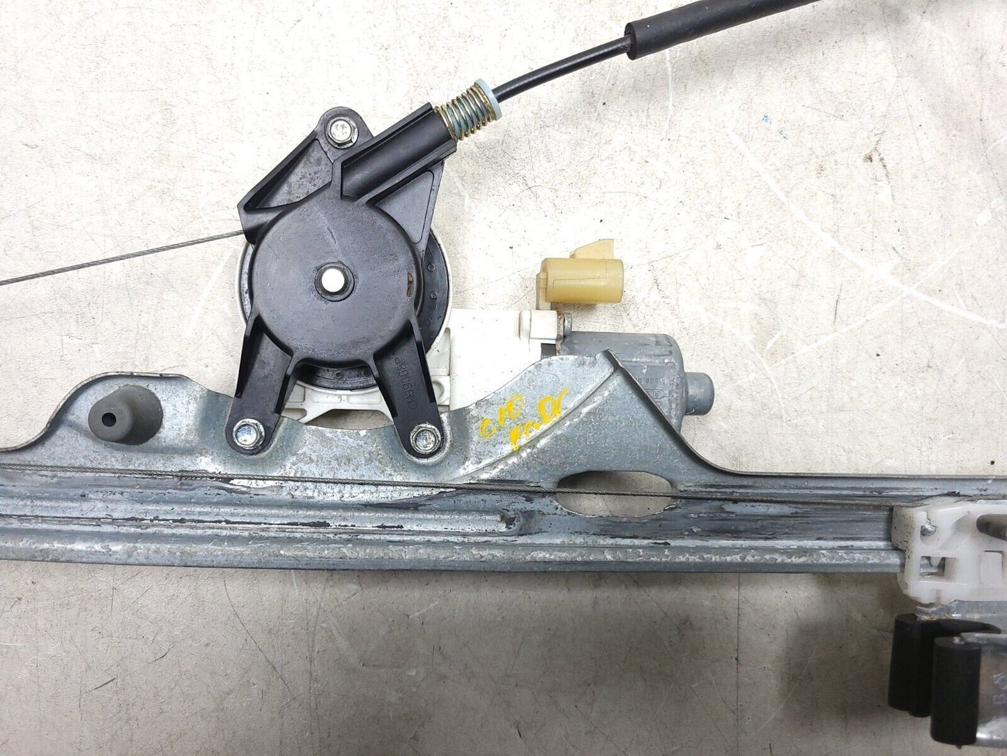 10-14 Chevrolet Suburban Door Window Regulator Motor Front Driver Left Side OEM