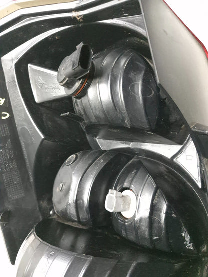 2010 Dodge Caliber Sxt Tail Light Passenger Side Right 05303752ah OEM