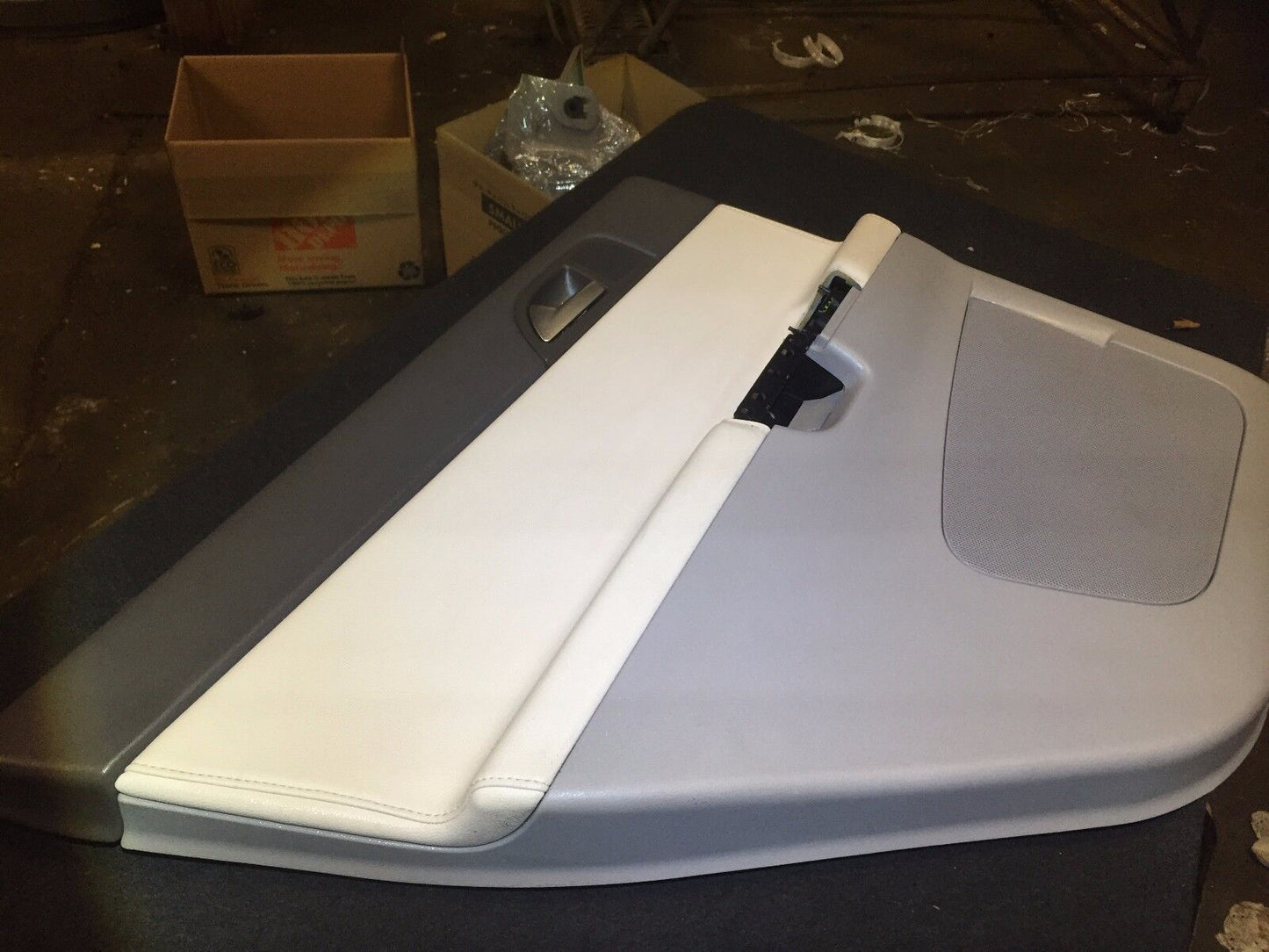 05 06 07 08 09 10 11 Volvo S40 Door Panel Rear Driver Left  Side OEM 8679479