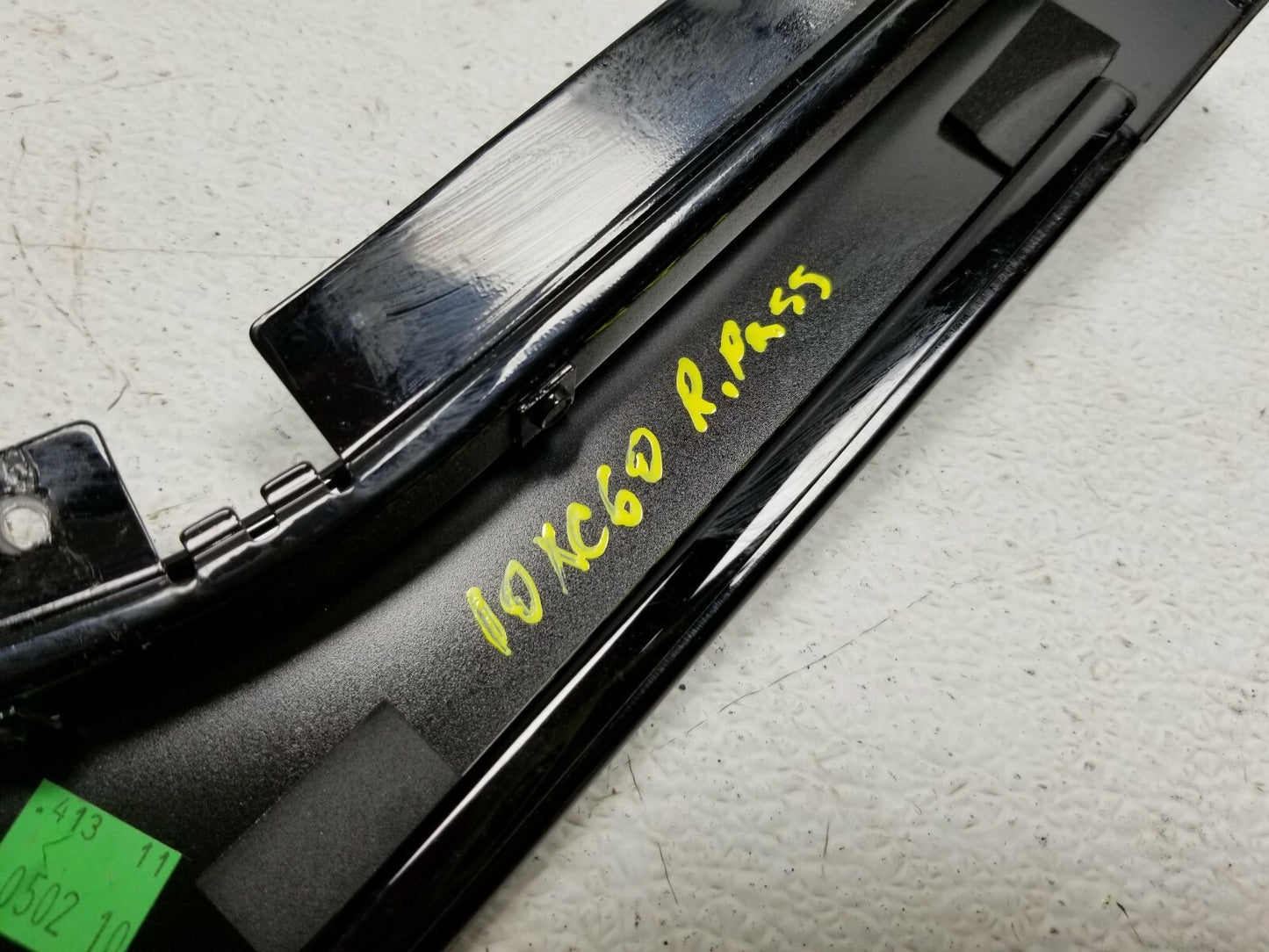 2010 Volvo XC60 Rear Passenger C-pillar Trim Cover OEM