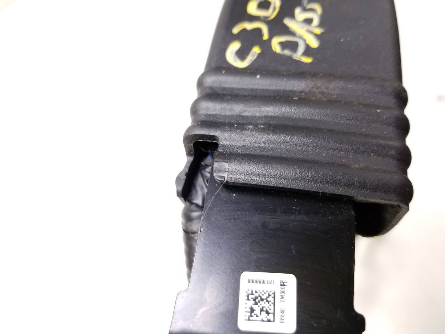 2010 - 2016 Hyundai Genesis Front Seat Belt Buckle Passenger Side Right OEM