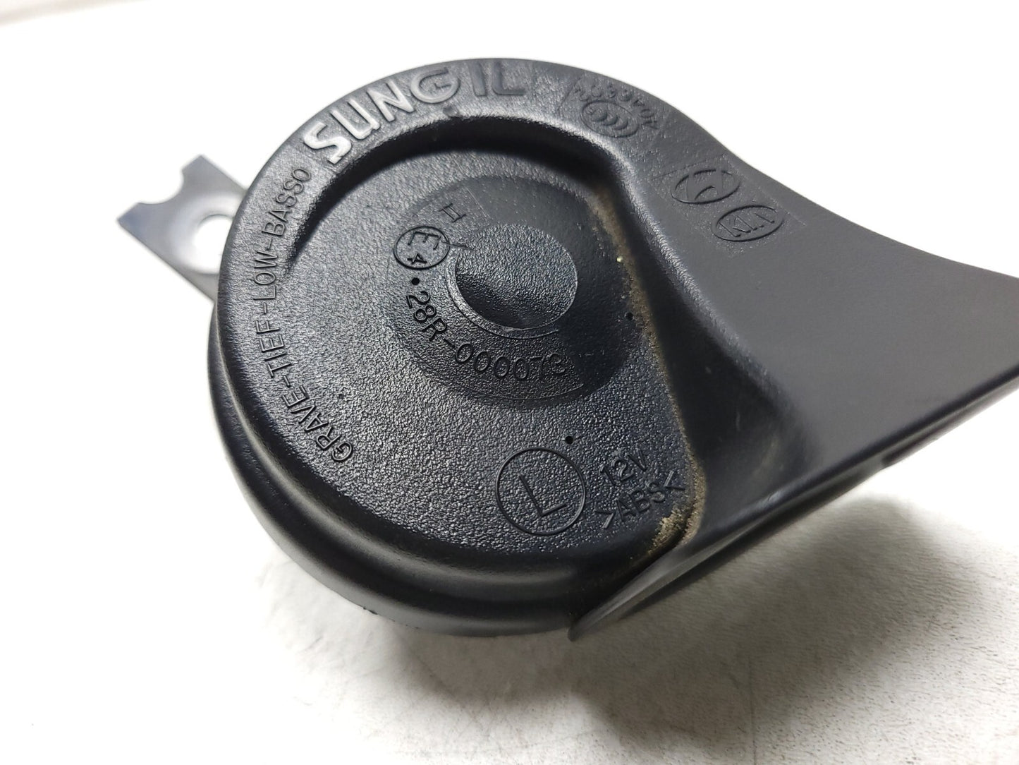 09-14 Hyundai Genesis Horn Signal Pair OEM Sedan