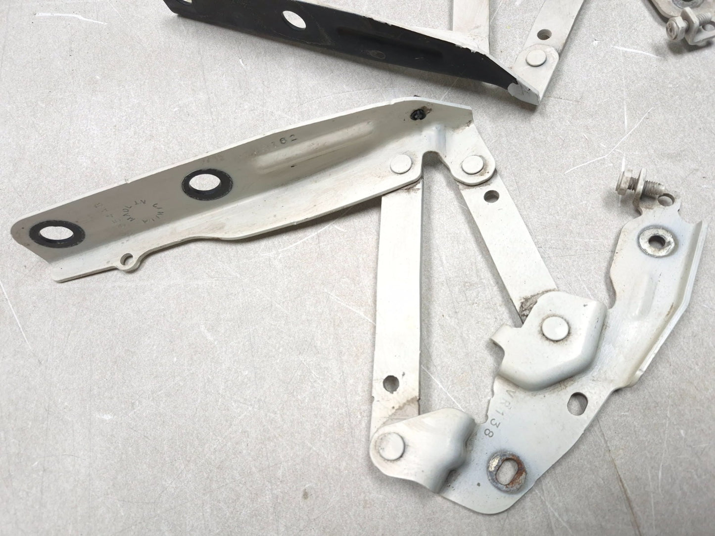 2013 Dodge Grand Caravan Hood Hinge Pair Oem✅