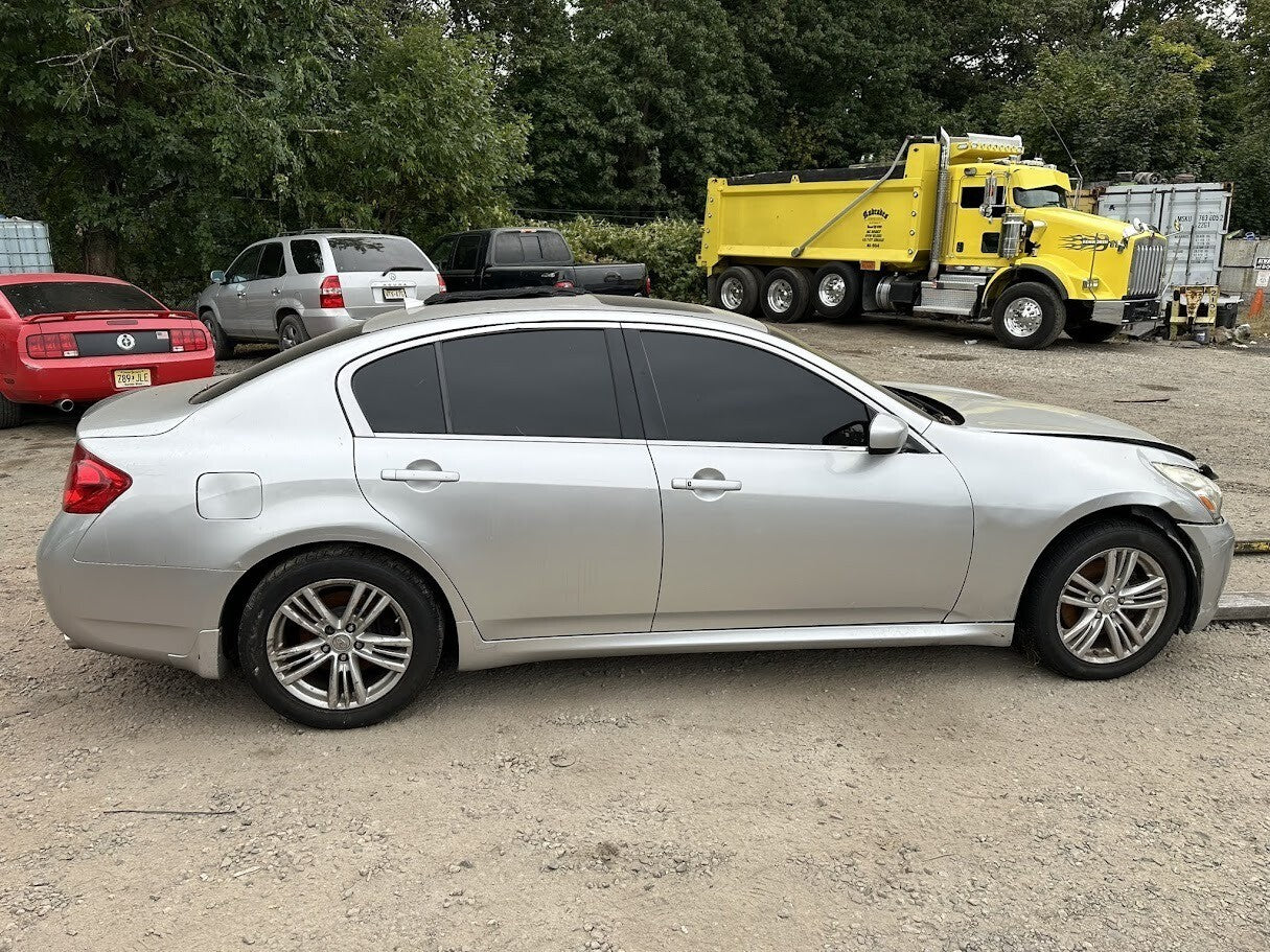 2008 - 2013 Infiniti G37 Transmission Mount Bracket OEM