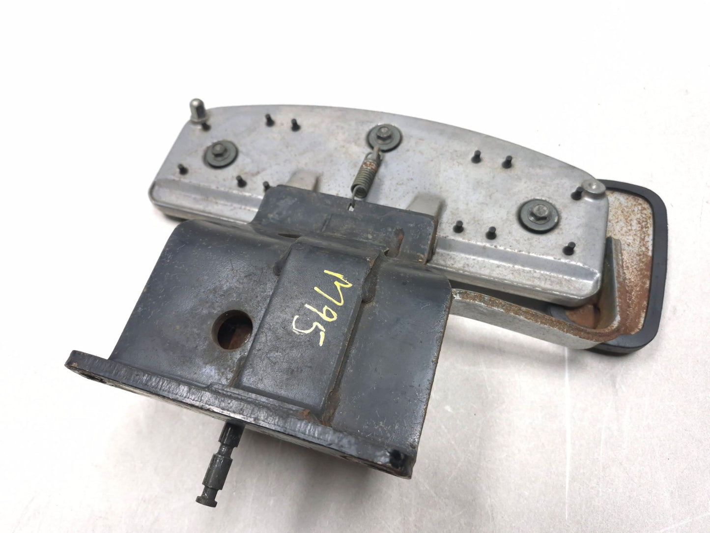 1999 Suzuki Intruder 1500 Right Footpeg & Brake Pedal Assy OEM