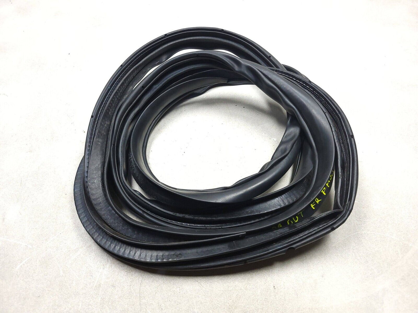 07-09 Mitsubishi Outlander Door Weatherstrip Seal Front Passenger Side 2pcs OEM