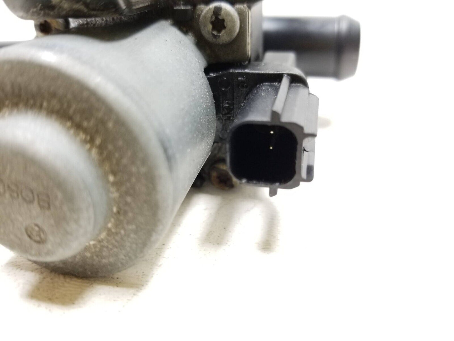 2016 - 2022 Dodge Durango Water Coolant Pump Valve 68252075aa 3.6l OEM