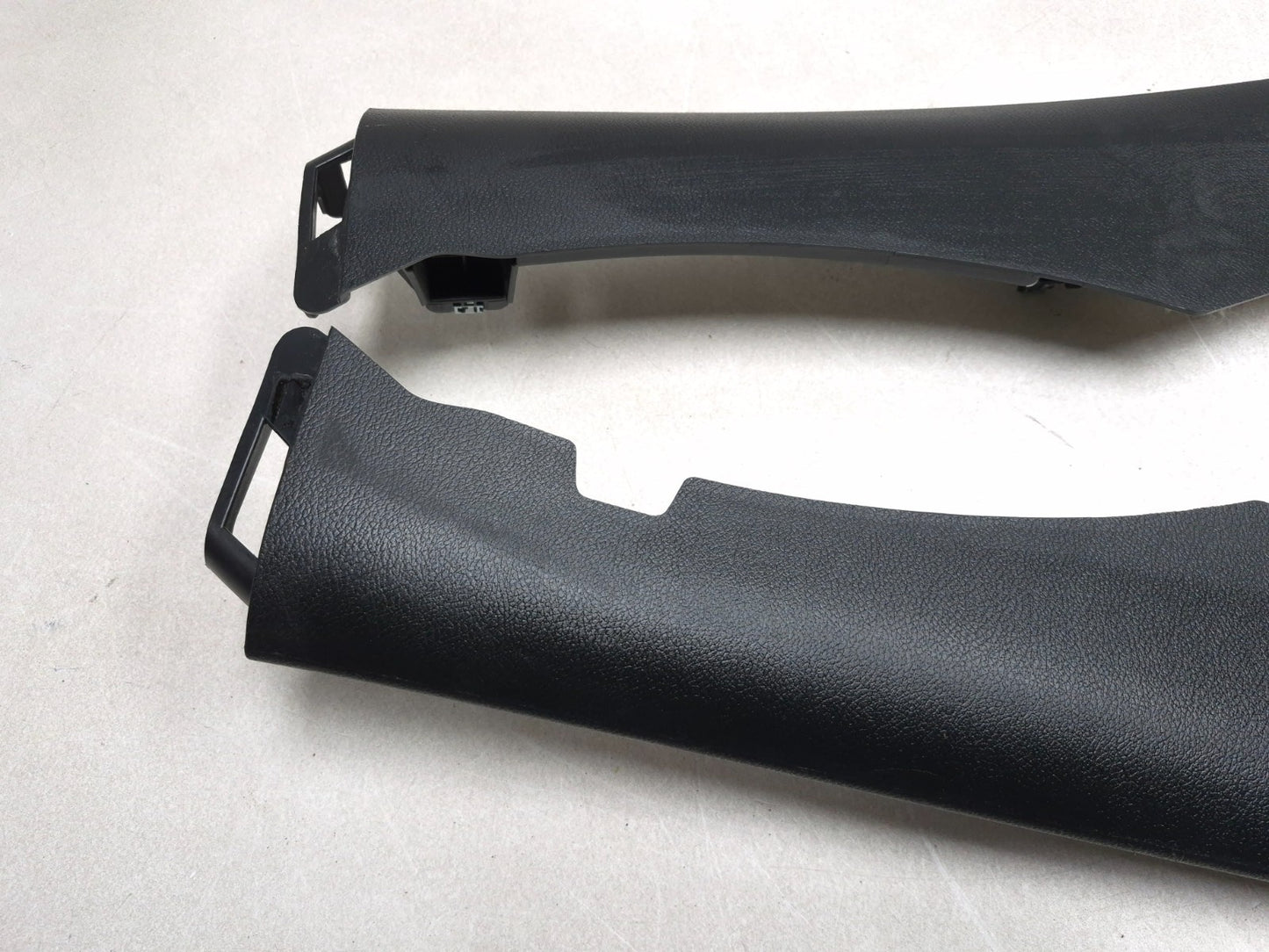 2018 Chrysler 300 Rear C Pillar Cover Trim Left & Right OEM