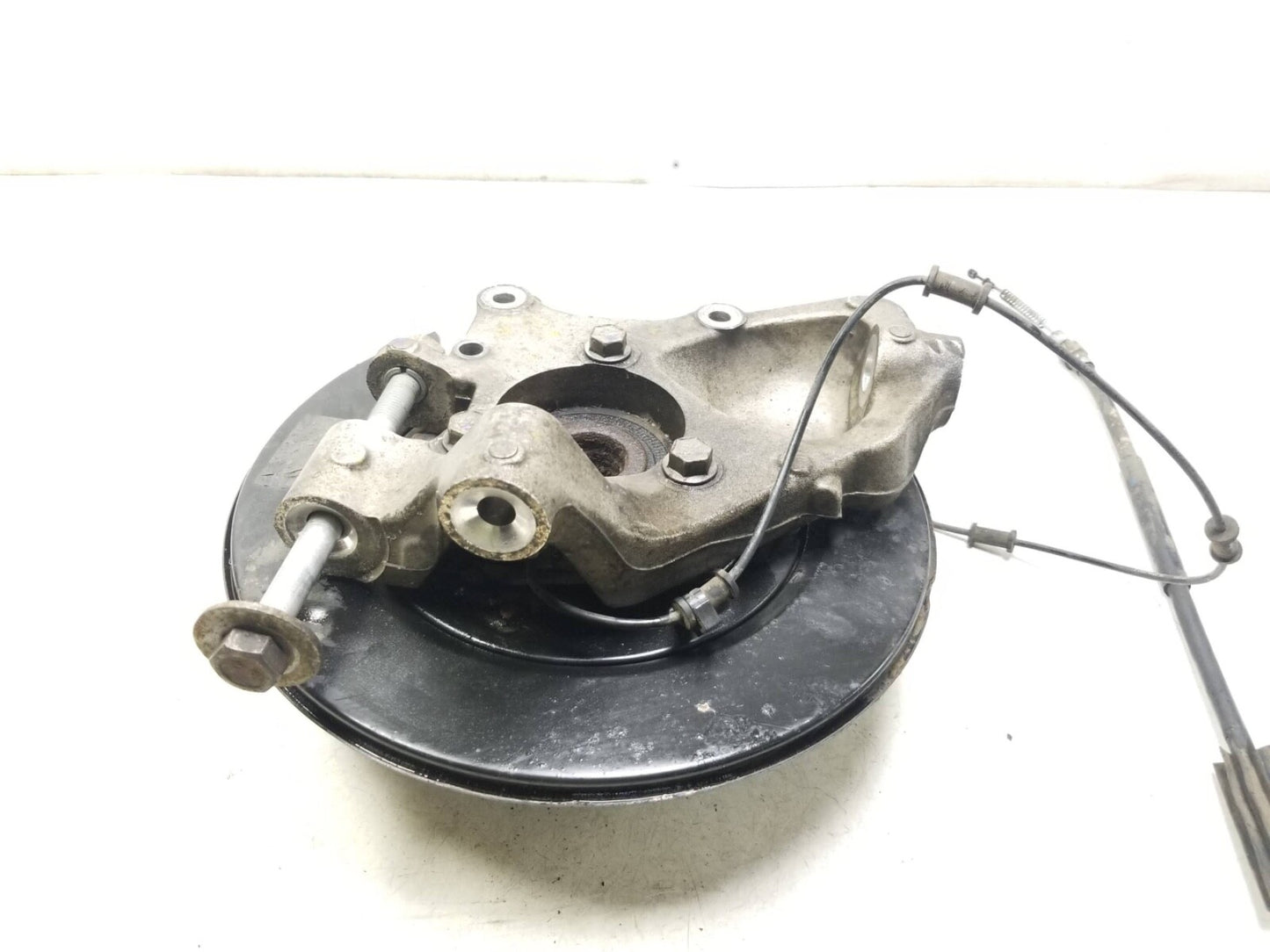 2011 Cadillac SRX Rear  Spindle Knuckle Wheel Hub Passenger Side Right OEM