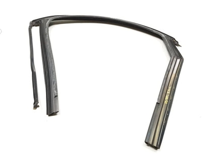 14-17 Fiat 500l Window Glass Weatherstrip Seal Rear Passenger Right Side  OEM