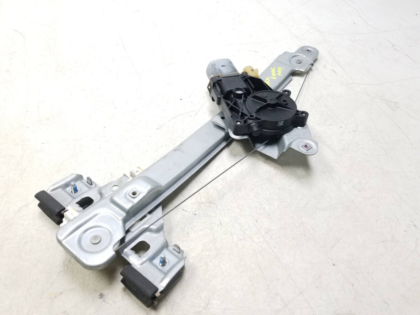 2010 - 2016 Cadillac SRX Window Regulator Motor Rear Passenger Side Right OEM
