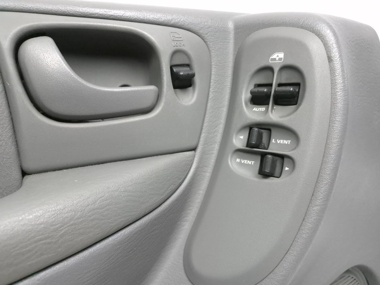 2005 Dodge Grand Caravan Door Panel Trim Front Left Driver Side Oem✅