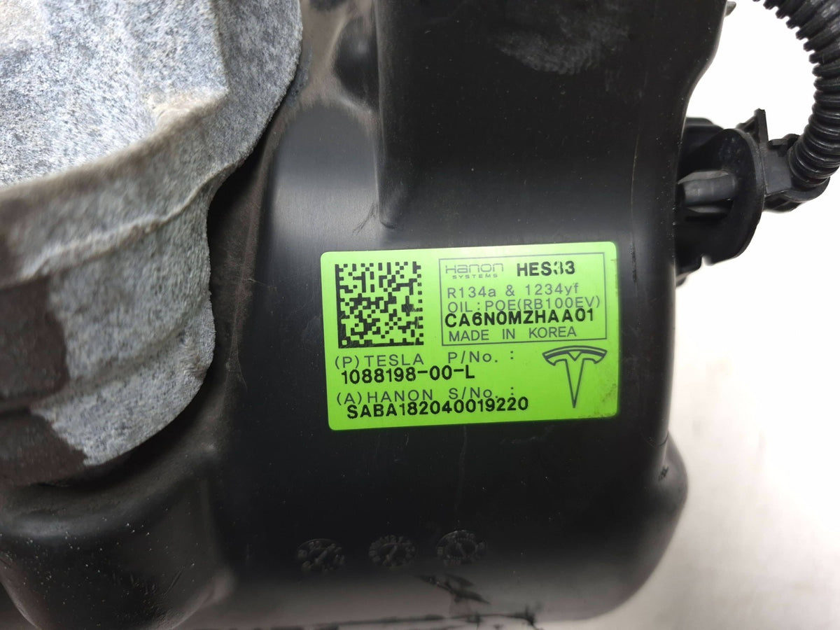 2018 Tesla Model 3 A/c Compressor W/ Mount Bracket Support  1088198-00-l OEM