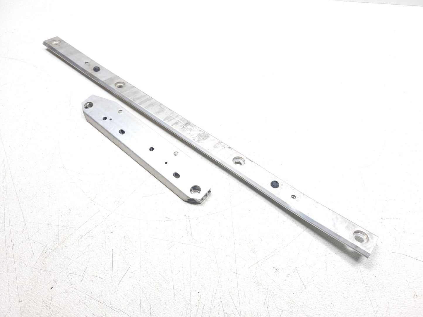 2014 Mercedes E350 Transmission Tunnel Stiffener Bracket OEM