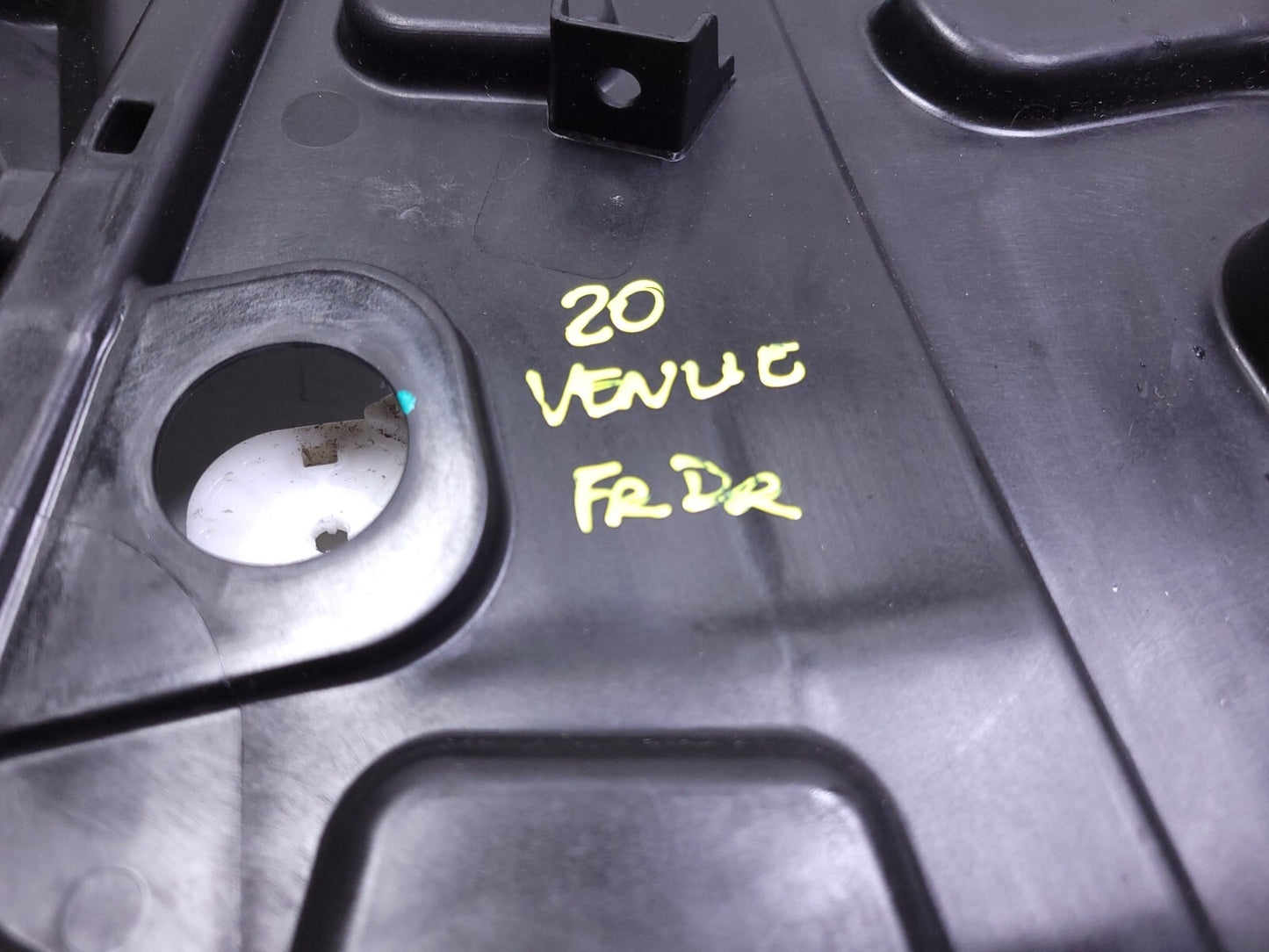 2020 Hyundai Venue Front Driver Door Window Regulator Panel W/ Motor OEM