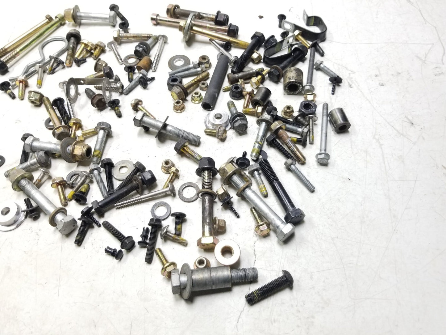 16-19 Ski-doo Renegade Enduro Ace 900 Misc Bolts Hardware Bracket Nuts Bol Oem✅