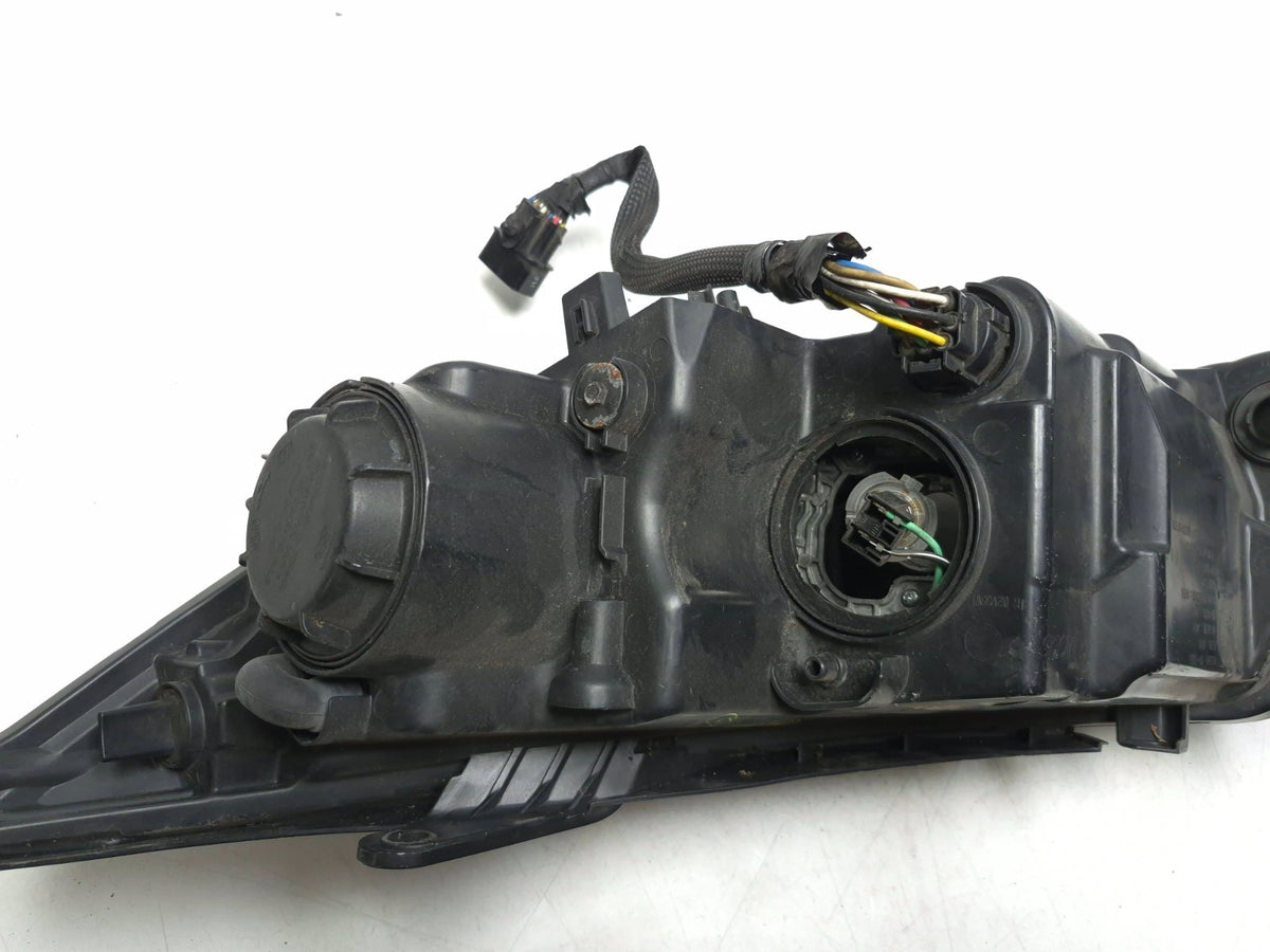 2015 Kia Optima Headlight Passenger Side Right 921022t550 OEM
