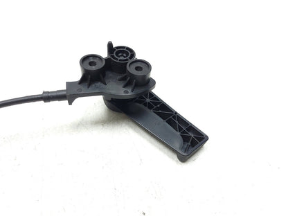 09-14 Hyundai Genesis Hood Release Handle Lever OEM Sedan