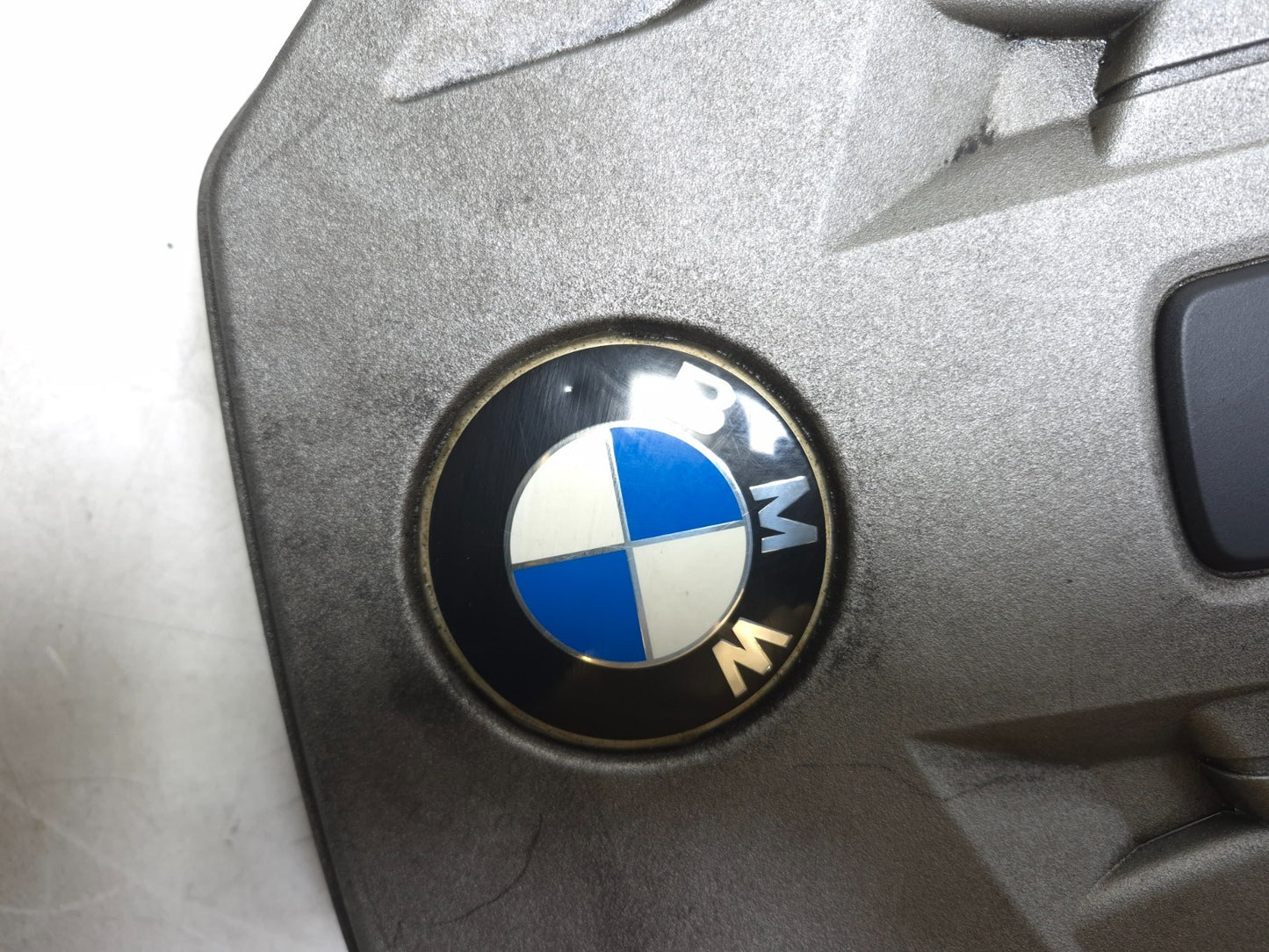 2008 BMW X6 E71 Engine Cover OEM