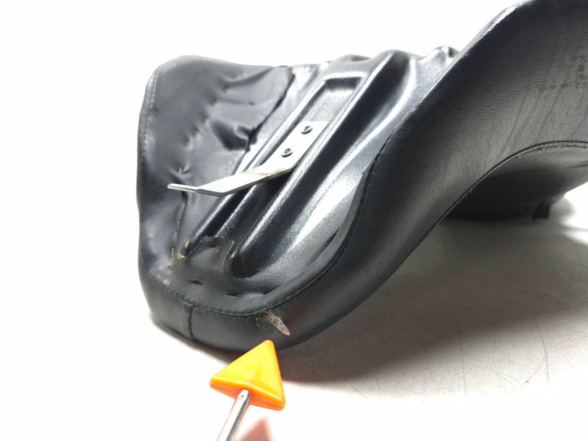 1998-2007 Harley Road King Classic Seat Saddle OEM 52329-98a