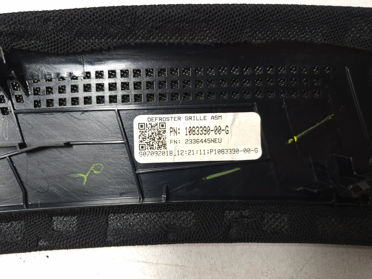 2018 Tesla Model 3 Instrument Panel Speaker Trim Cover Upper 1083390-00-g OEM