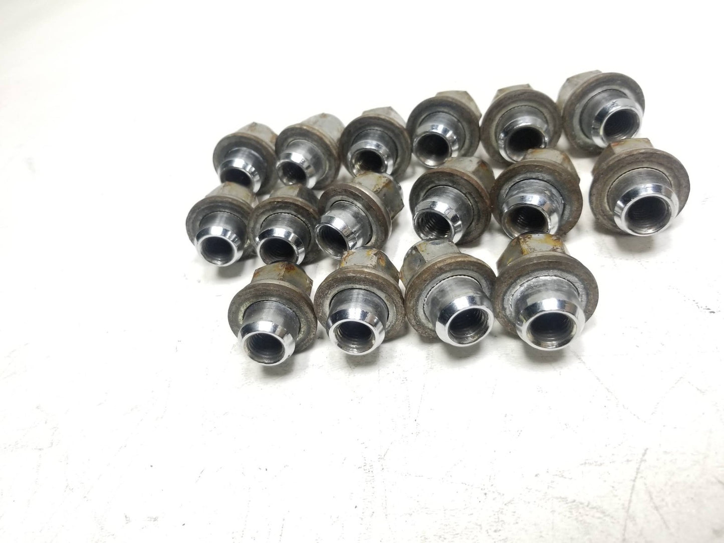 11-17 Lexus CT200h Wheel Lug Nut 16pcs Oem✅