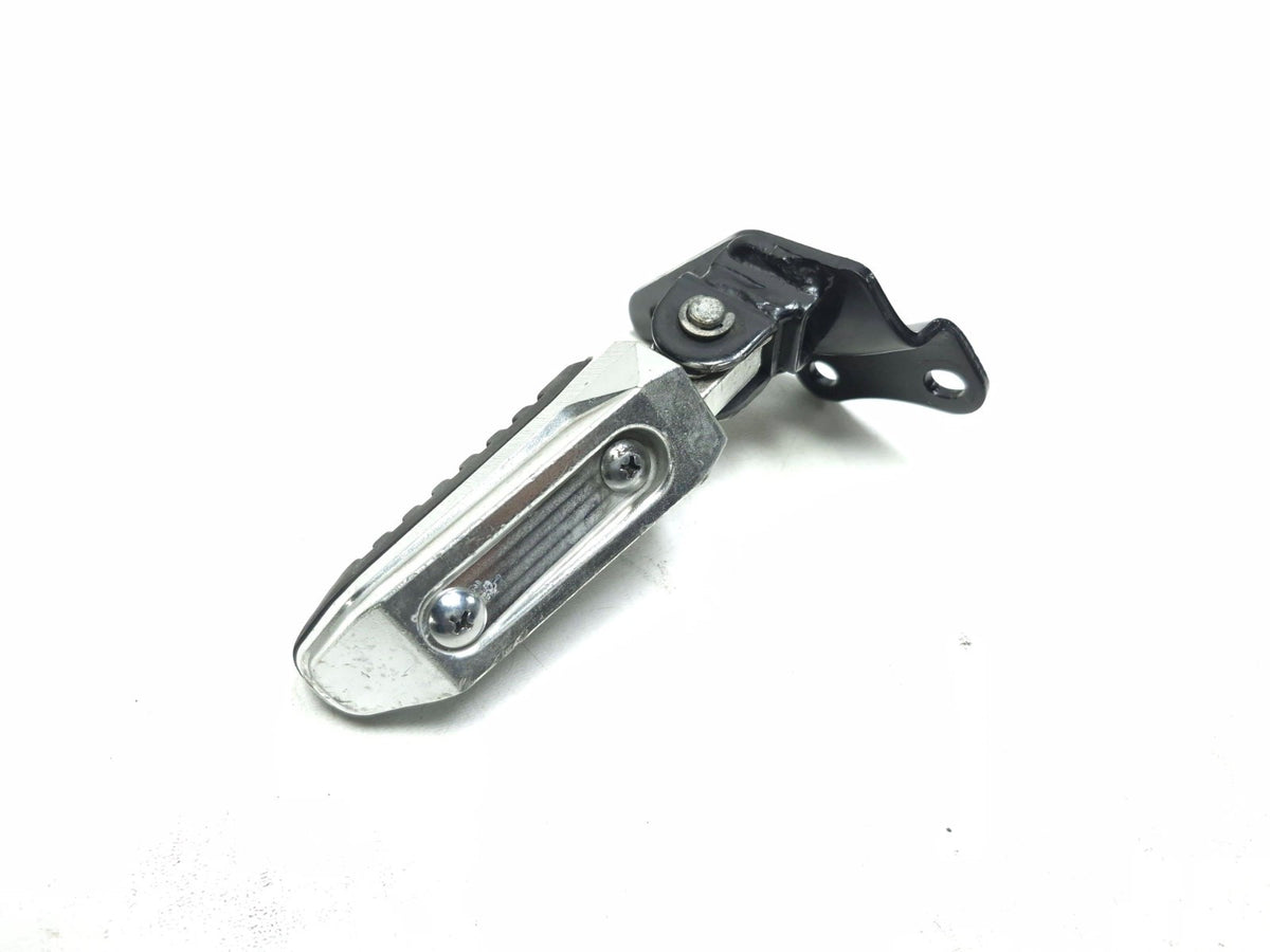 2009 Suzuki Boulevard M109r Vzr1800 Rear Footrest Left & Right OEM