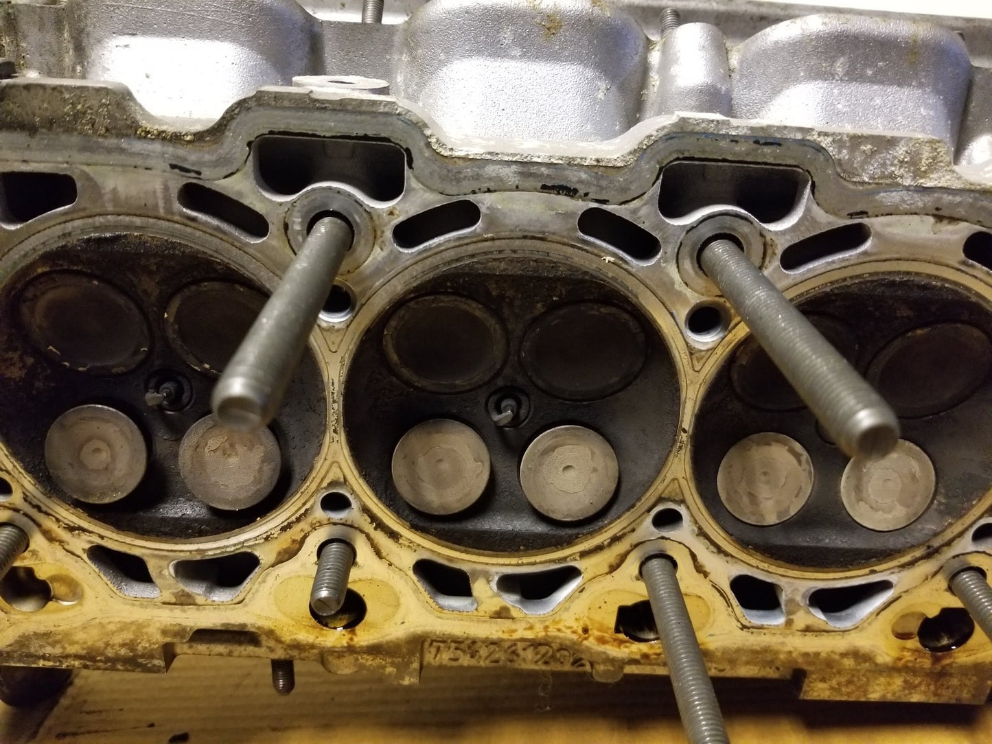 2010 BMW X5 E70 Engine Cylinder Head 4.8l N62t Passenger Side Right OEM