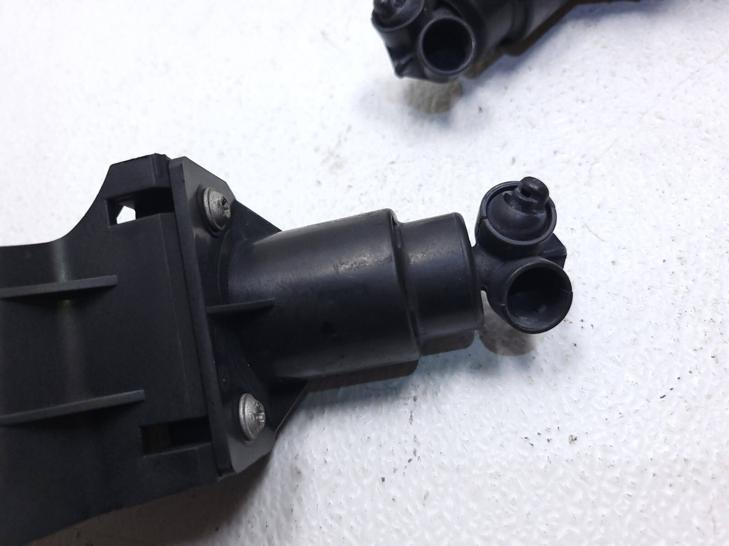 2007 Mercedes Ml500  Headlight Washer Nozzle Spray Pair OEM