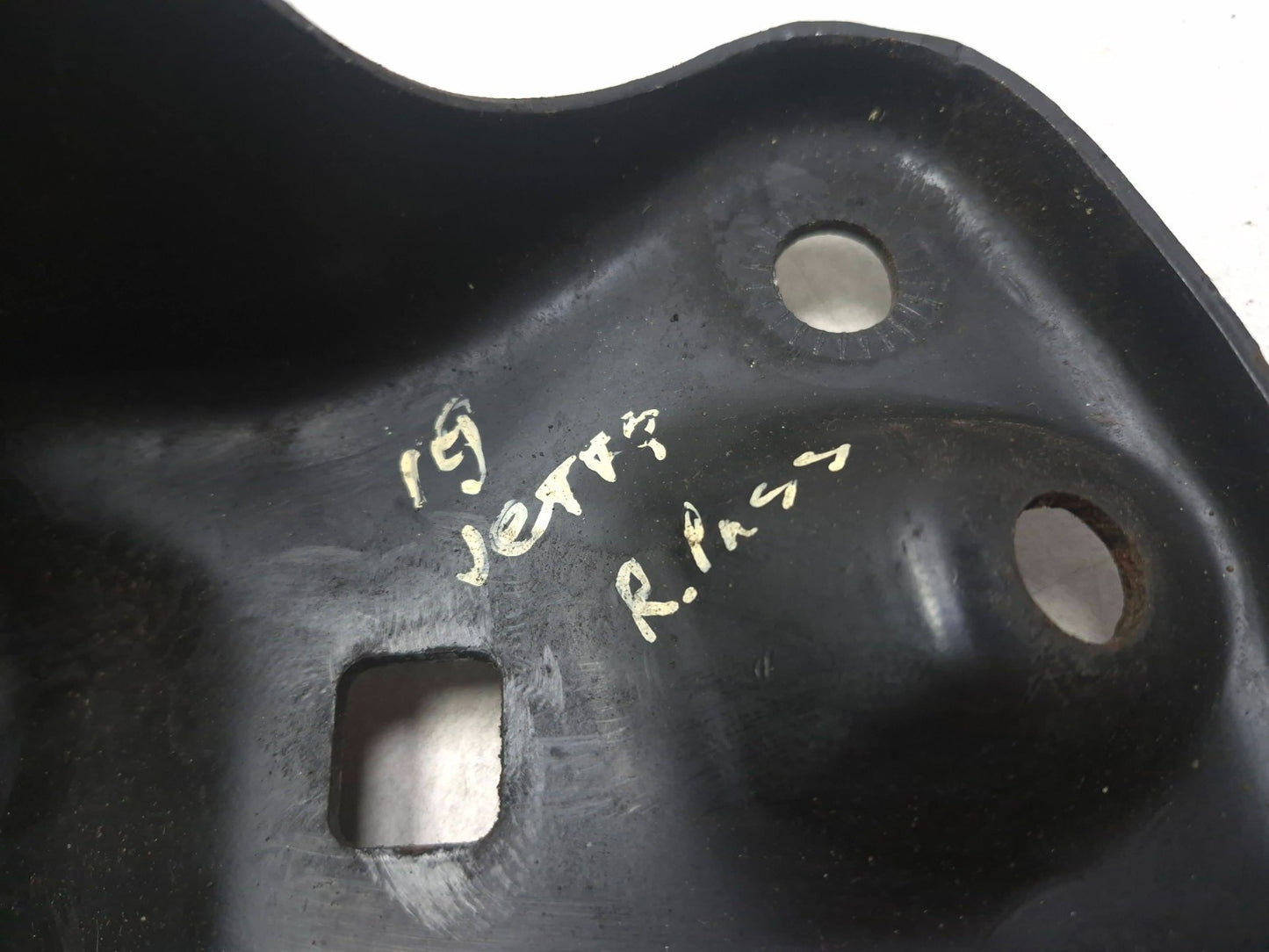 2019 VW Jetta Rear Trailing Control Arm Cover Bracket Left & Right OEM