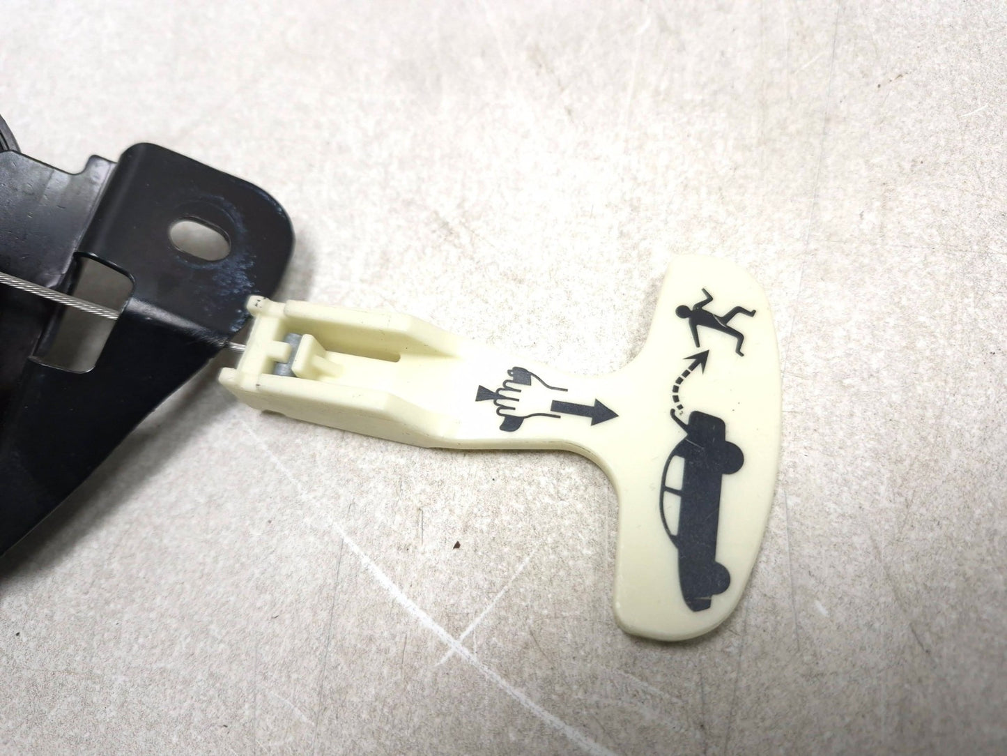 2018 Chrysler 300 Limited AWD Trunk Lid Lock Actuator Latch OEM