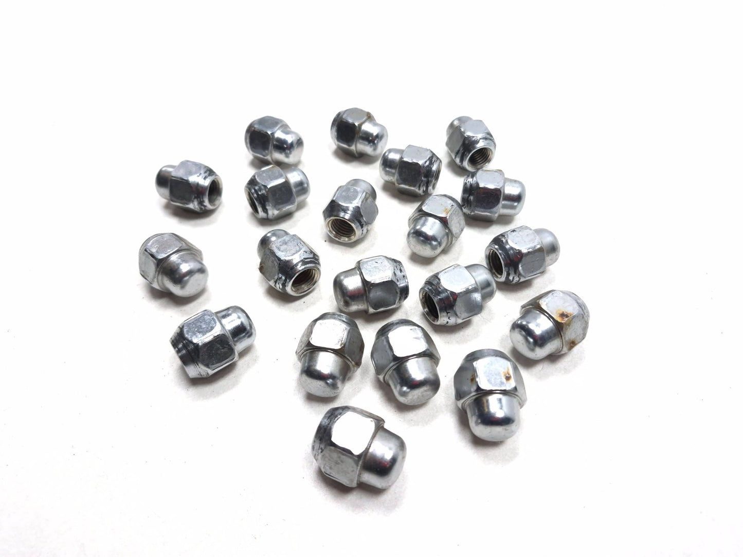 2013 Hyundai Genesis Coupe Wheel Lug Nut OEM