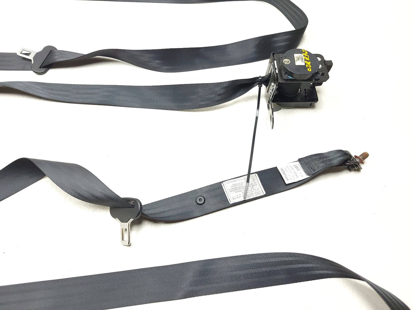12-17 Hyundai Accent Rear Seat Belt Left Right Center OEM 89850-1r500ry