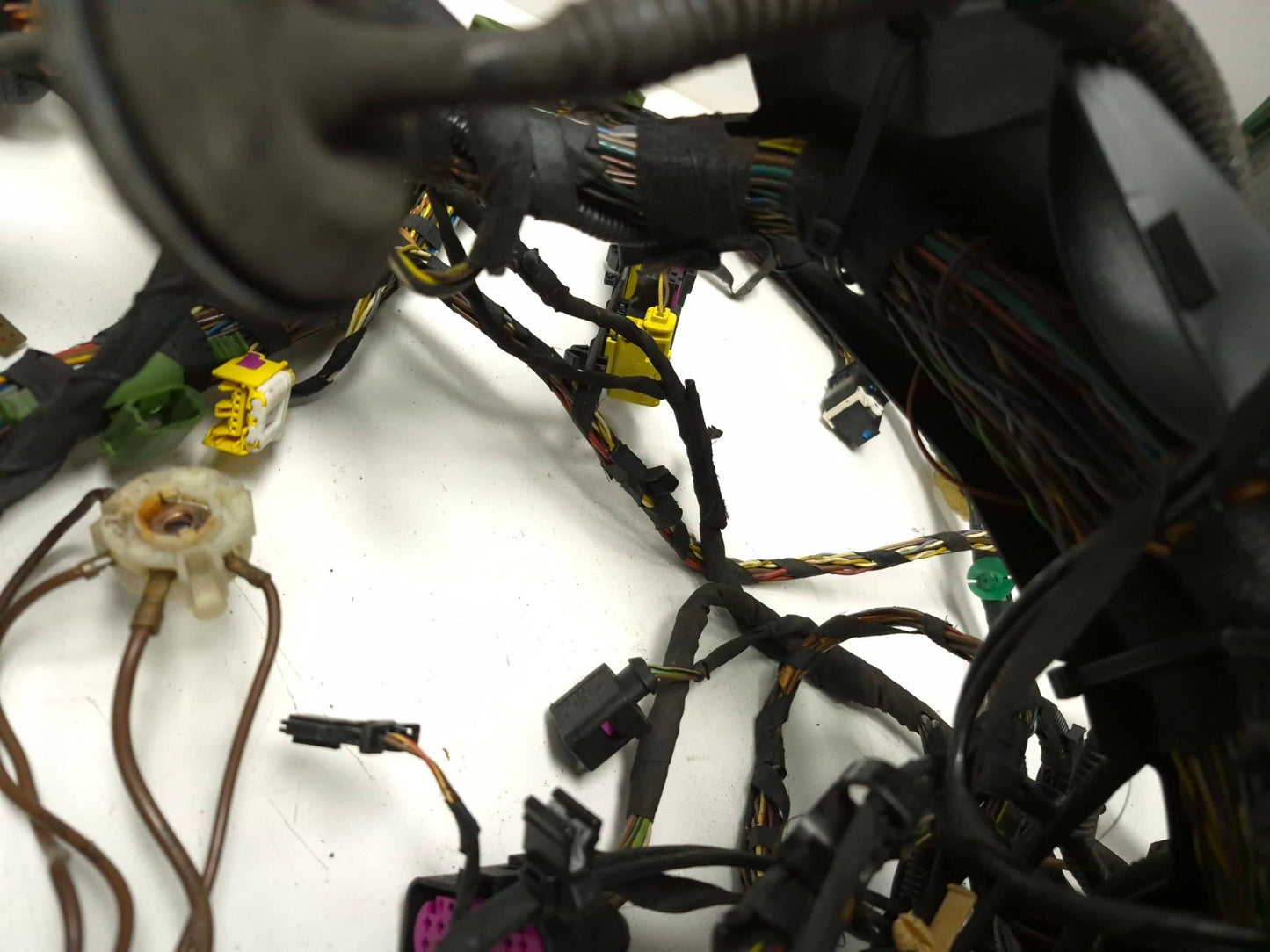 2011 Volkswagen Tiguan Interior Main Body Wire Harness W/ Fuse Box OEM