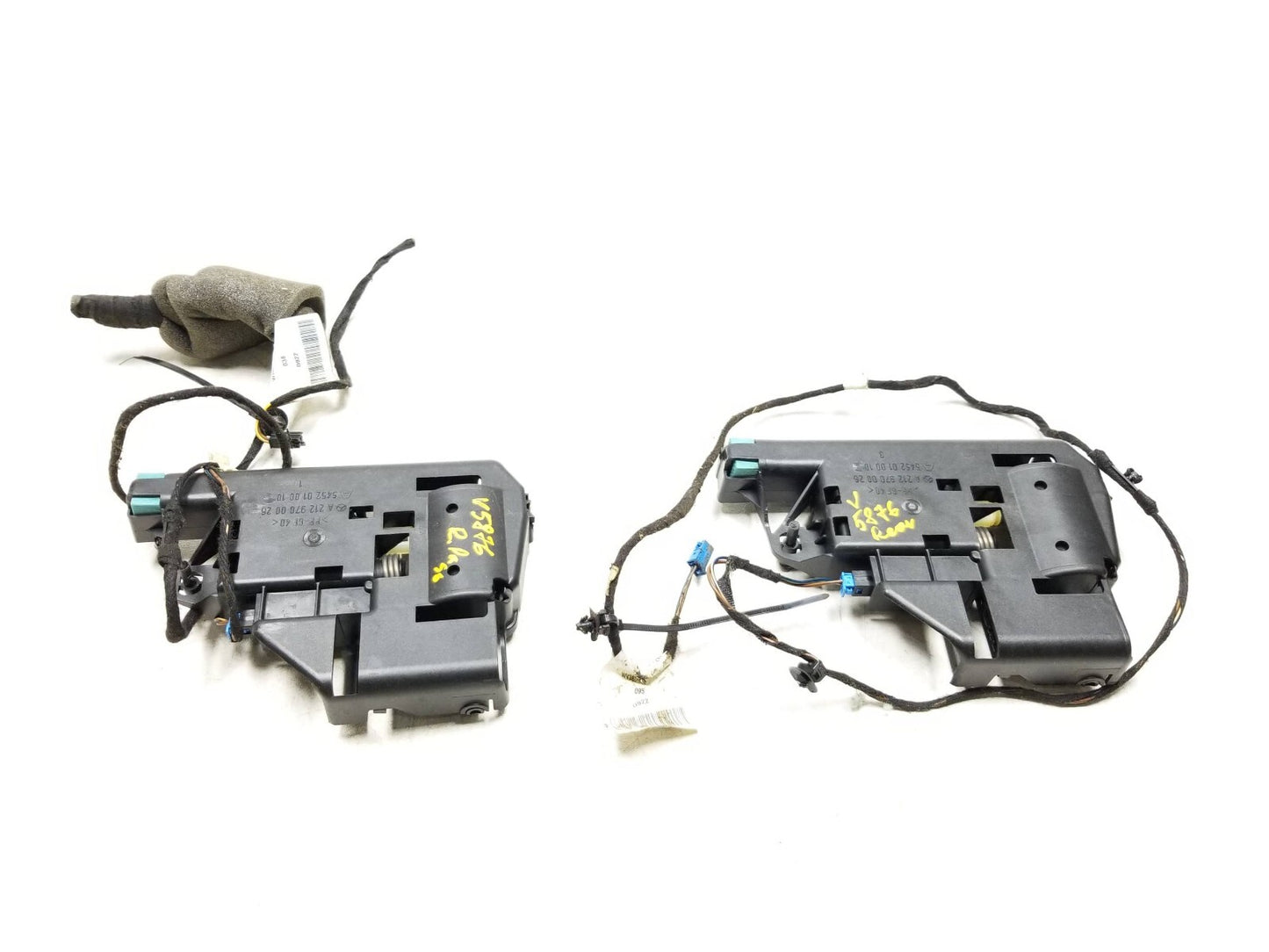 10-16 Mercedes W212 E350 Rear Seat Headrest Adjuster Motor Restrain 2pcs OEM