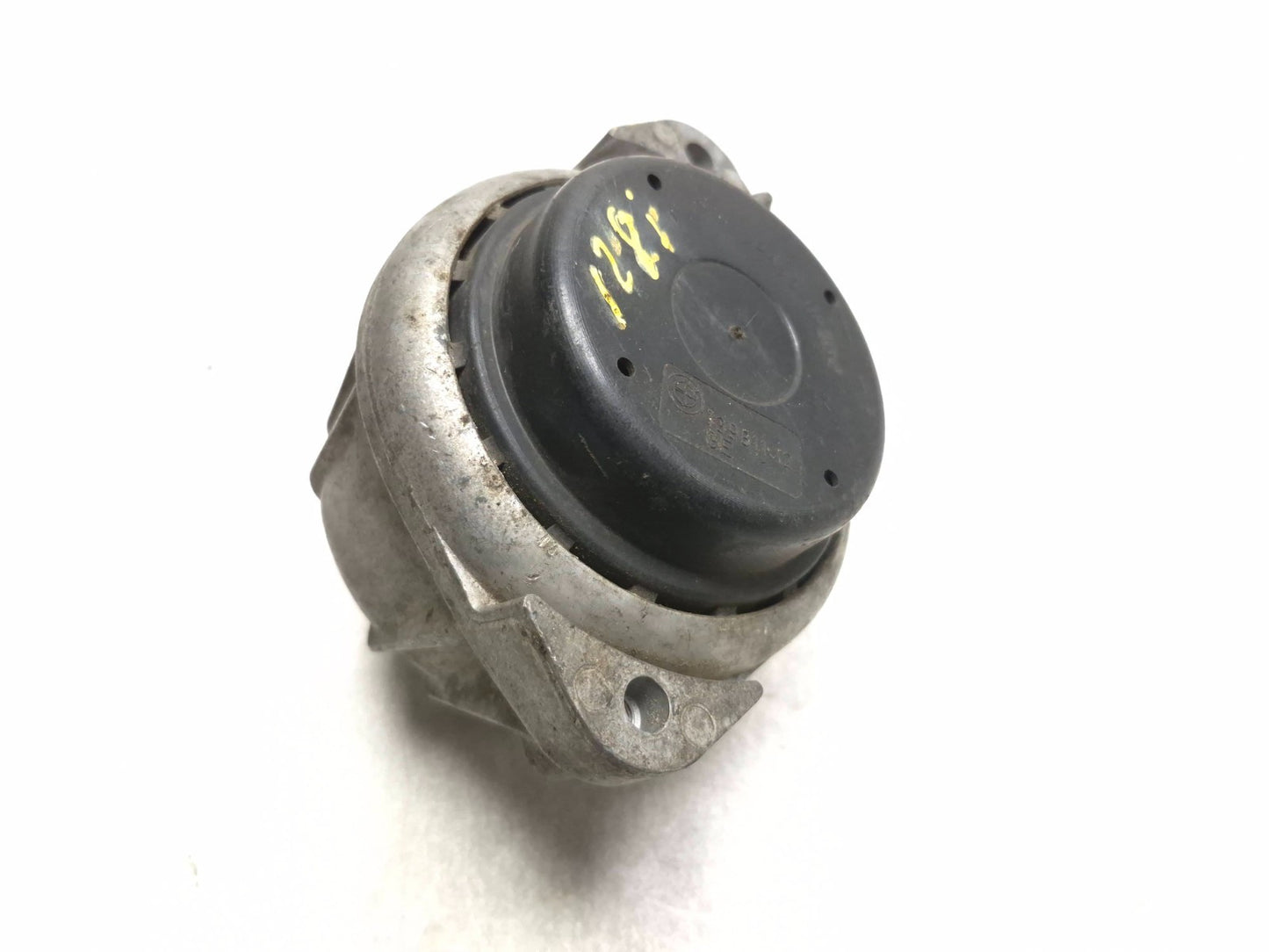 2008 BMW 128i Engine Mount Left & Right Pair OEM 6760330