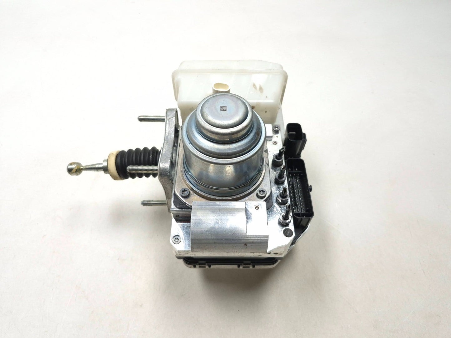 2024 Alfa Romeo Stelvio Power Brake Booster W/ Master Cylinder OEM