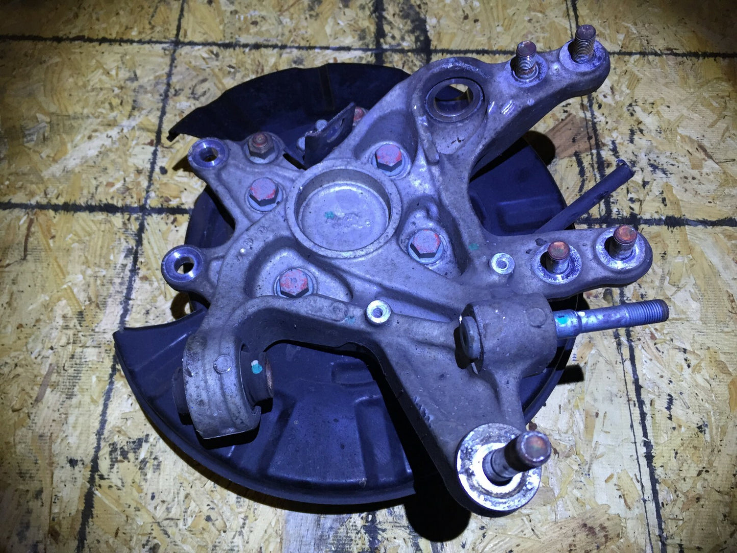 2008 Honda Odyssey Rear Spindle Knuckle Wheel Hub Left Driver Side OEM
