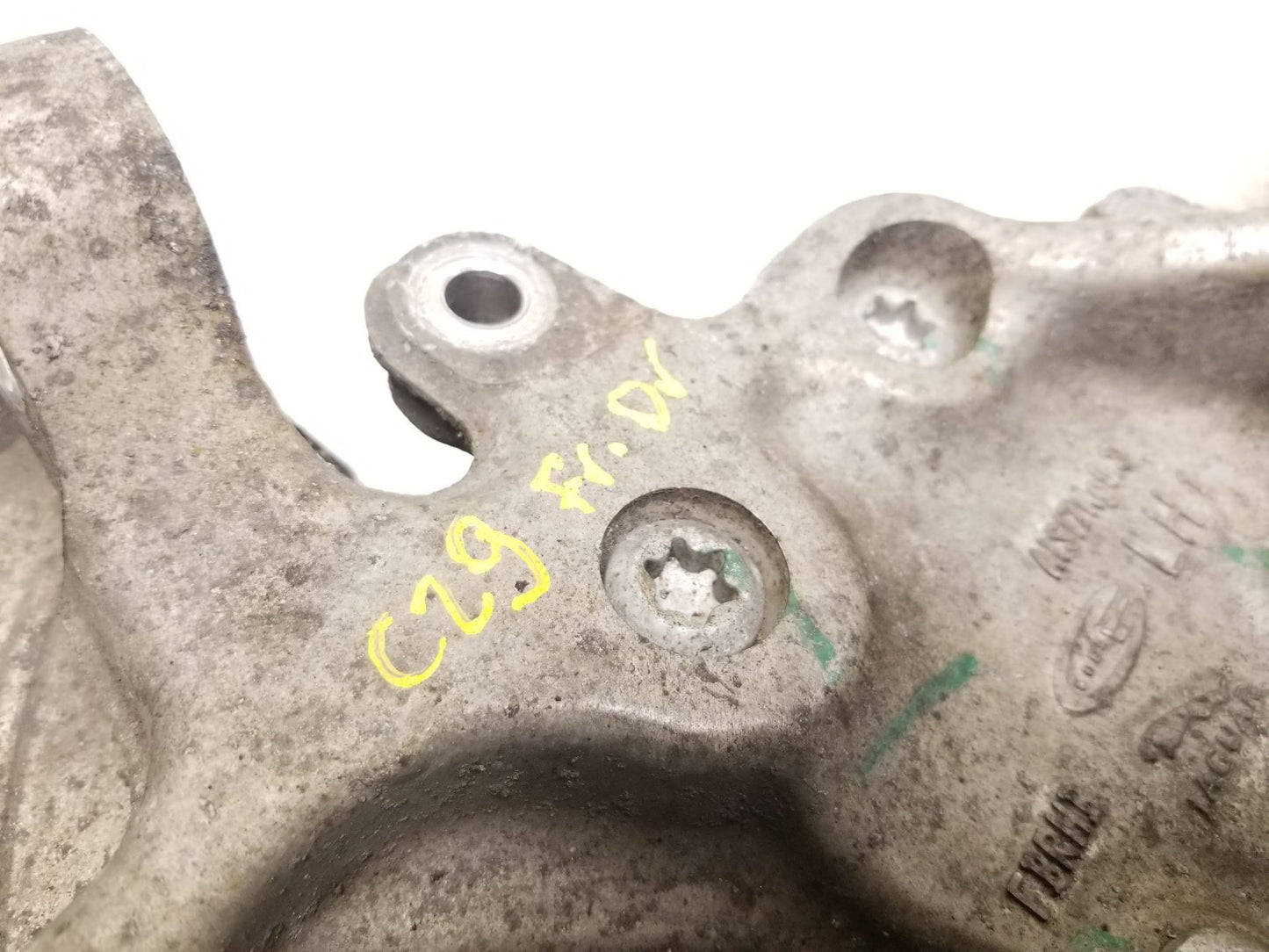 2017 Jaguar Xe Front Left Driver Spindle Steering Knuckle OEM Gx73-3k186-a